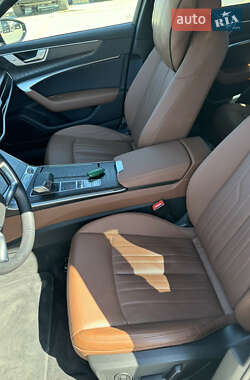 Седан Audi A6 2022 в 