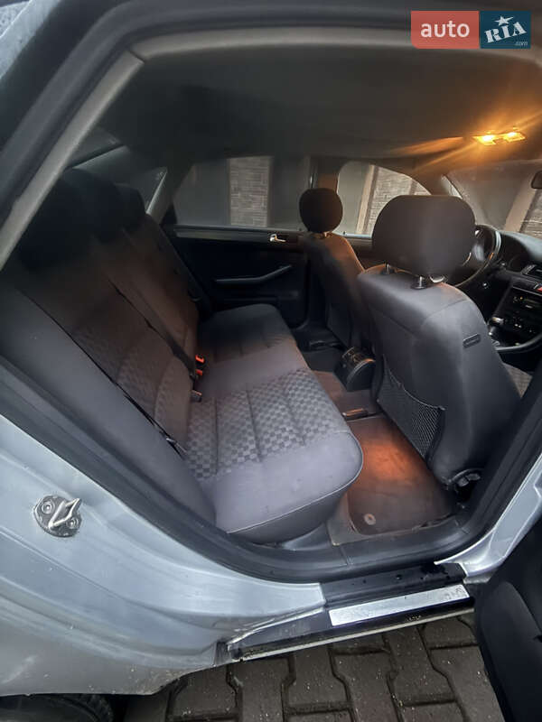 Седан Audi A6 2002 в Хмельницком