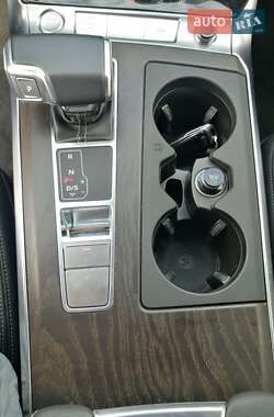 Седан Audi A6 2019 в 