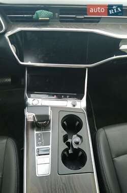 Седан Audi A6 2019 в 