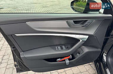 Седан Audi A6 2021 в 