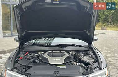 Седан Audi A6 2019 в 