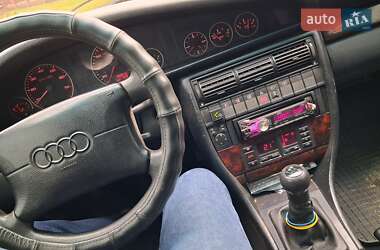 Седан Audi A6 1995 в 