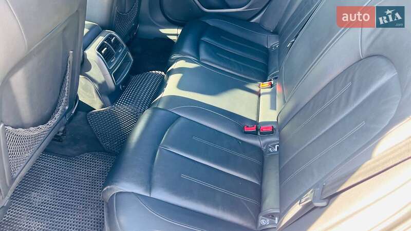 Седан Audi A6 2011 в Новом Буге