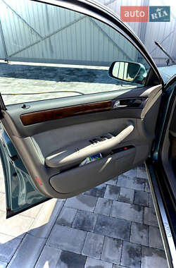 Седан Audi A6 2003 в 