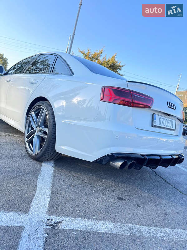Седан Audi A6 2015 в Киеве