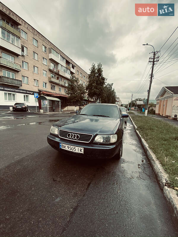Универсал Audi A6 1995 в 