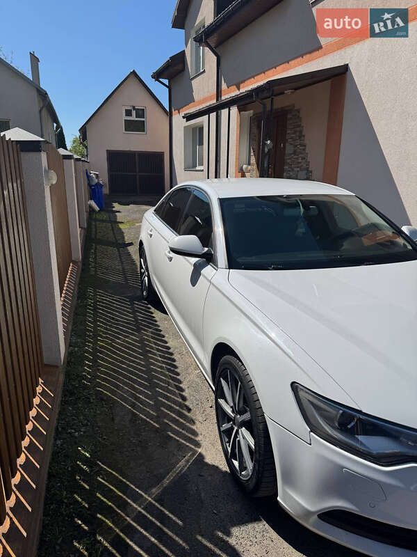 Седан Audi A6 2012 в Львове