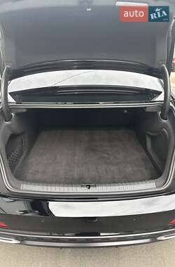 Седан Audi A6 2019 в 