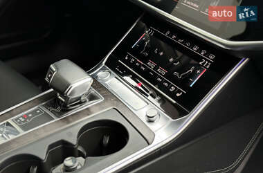Седан Audi A6 2019 в 