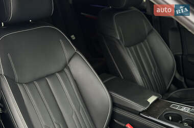 Седан Audi A6 2019 в 