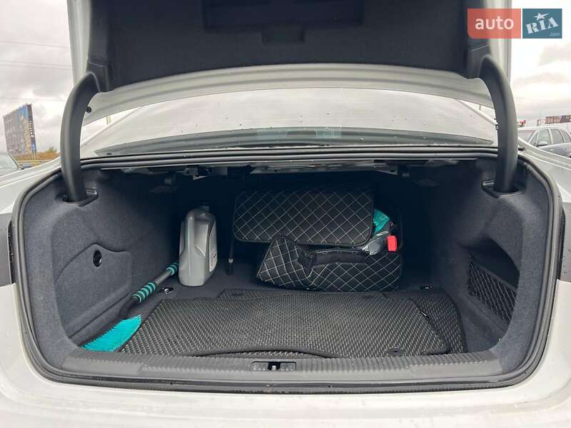 Седан Audi A6 2012 в Львове