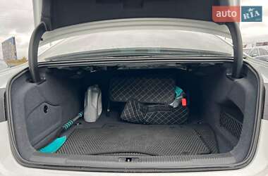 Седан Audi A6 2012 в 