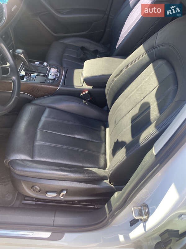 Седан Audi A6 2015 в Знам'янці