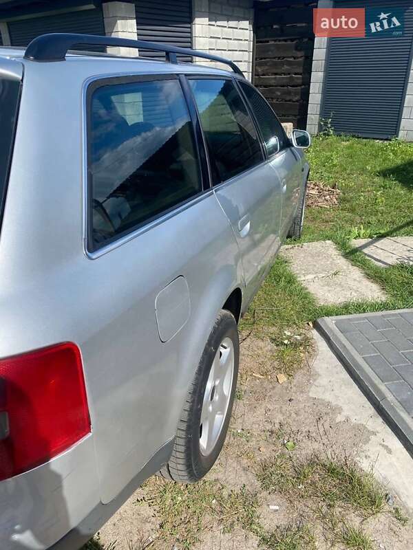Універсал Audi A6 2000 в 