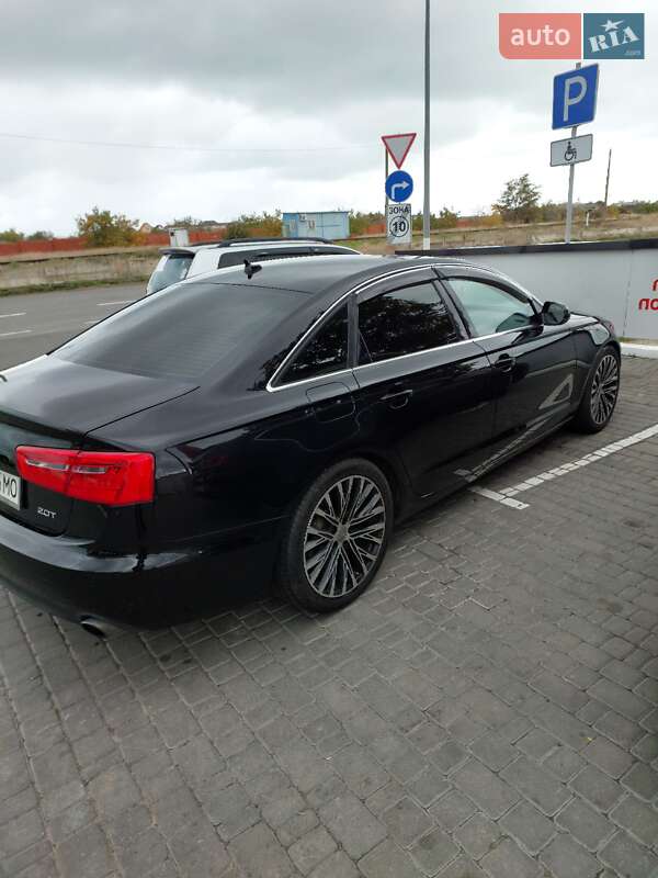 Седан Audi A6 2012 в 