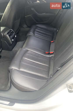 Седан Audi A6 2015 в 
