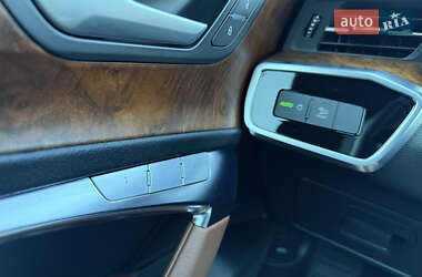 Седан Audi A6 2023 в 