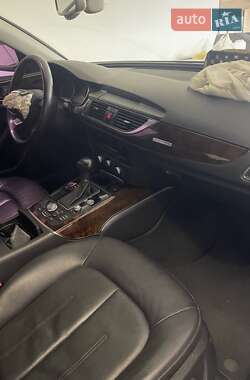 Седан Audi A6 2014 в 