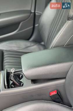 Седан Audi A6 2013 в 