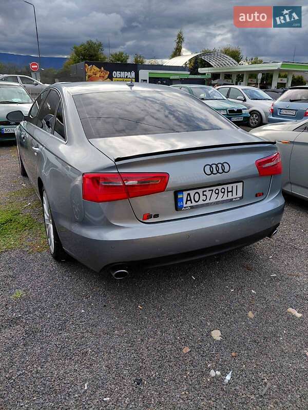 Седан Audi A6 2011 в Тячеві