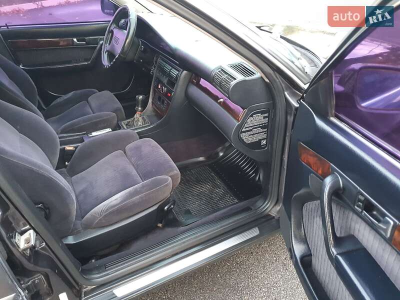 Седан Audi A6 1995 в Кременчуці