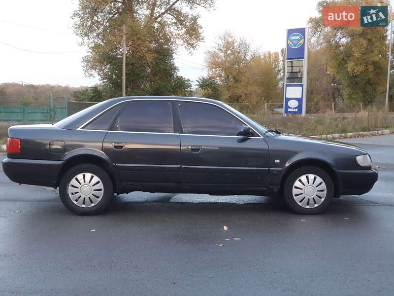 Седан Audi A6 1995 в Кременчуці