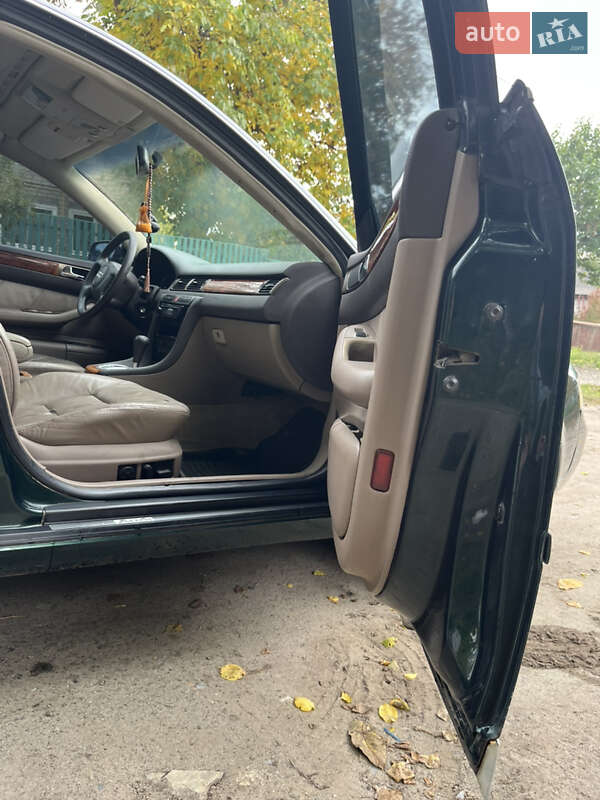 Седан Audi A6 2001 в Смілі