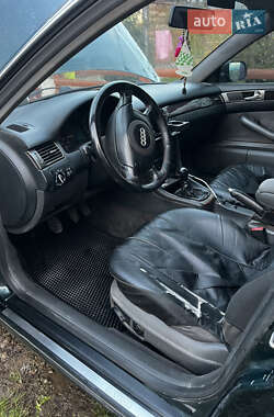 Седан Audi A6 1998 в  фото 4 Седан Audi A6 1998 в