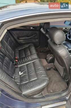 Седан Audi A6 2004 в 