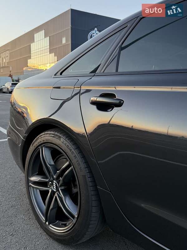 Седан Audi A6 2012 в Львове