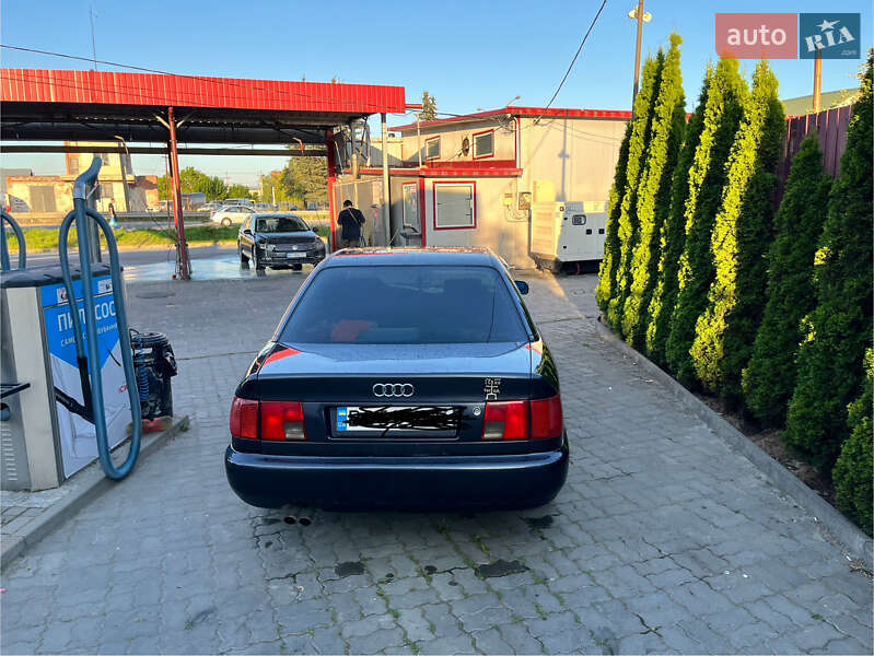 Седан Audi A6 1995 в Львове