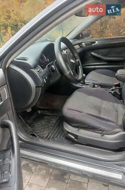 Седан Audi A6 2002 в 