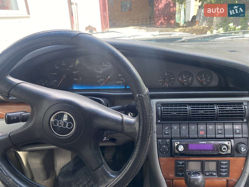 Седан Audi A6 1995 в Городку