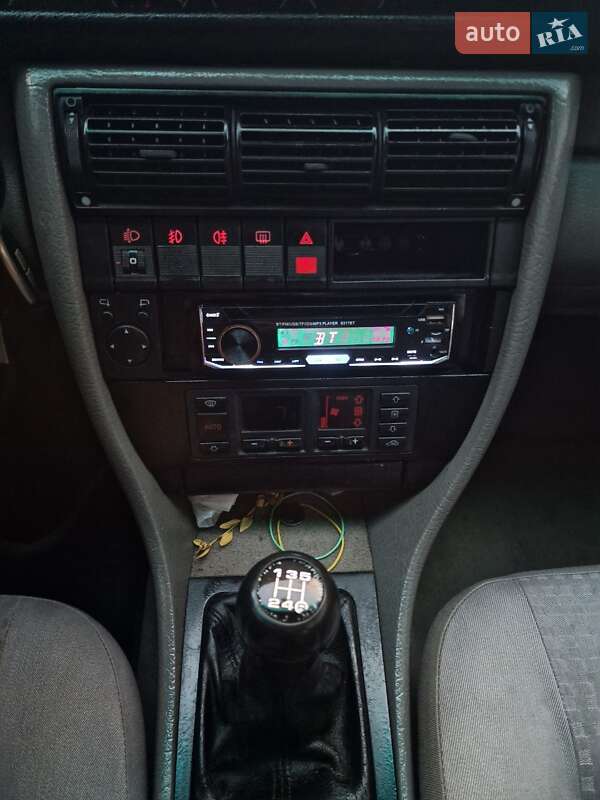 Седан Audi A6 1997 в Стрию