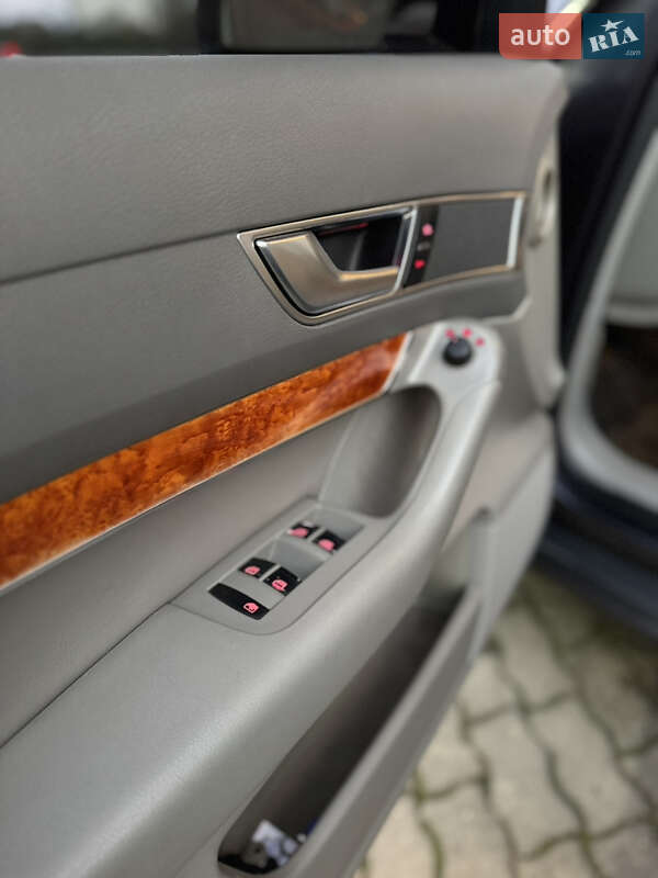 Седан Audi A6 2004 в Чернівцях