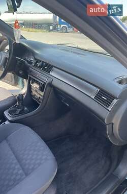 Седан Audi A6 1998 в Виноградові