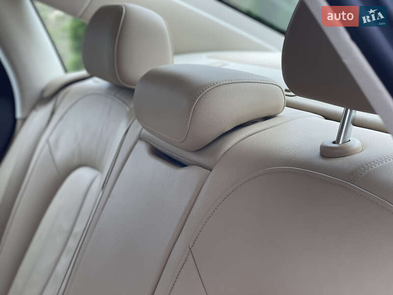 Седан Audi A6 2014 в Рівному