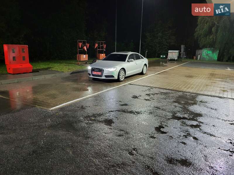 Седан Audi A6 2014 в Киеве