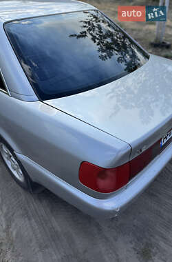 Седан Audi A6 1997 в  фото 7 Седан Audi A6 1997 в