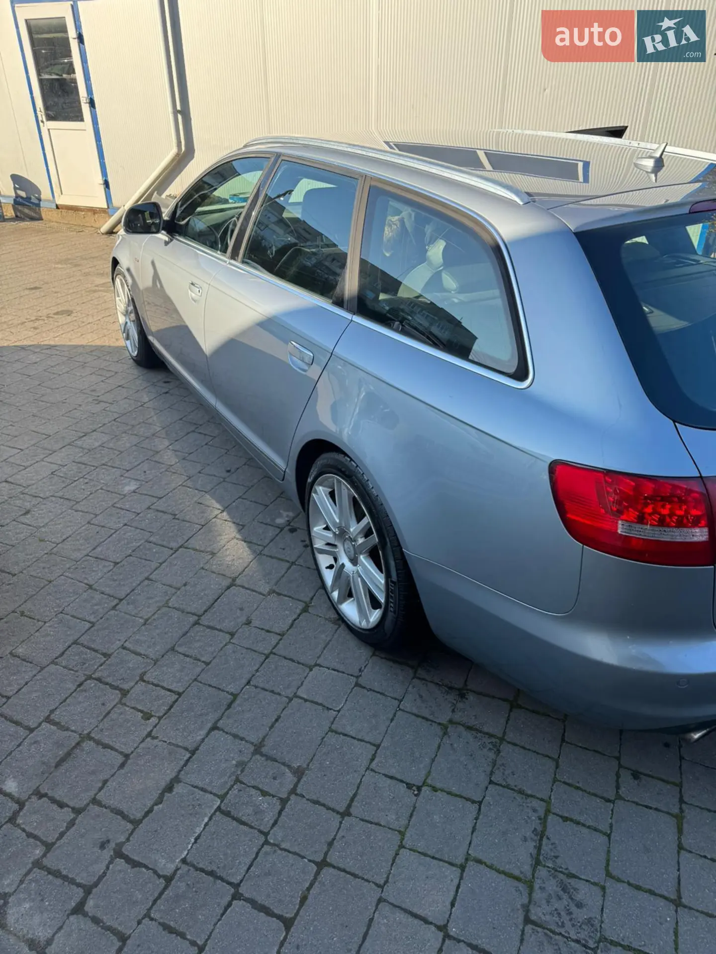 2010 Audi A6 - мініатюра 4