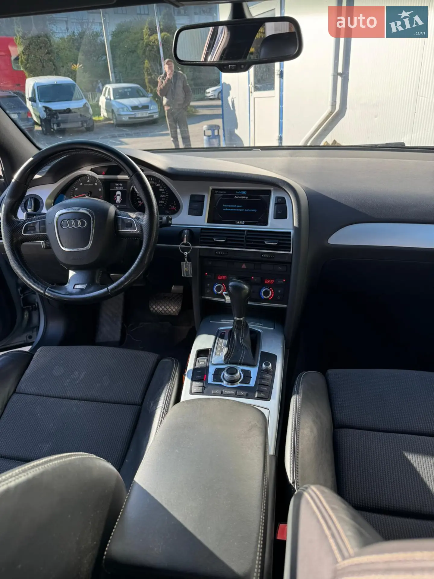 2010 Audi A6 - мініатюра 16