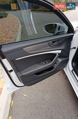 Седан Audi A6 2021 в 