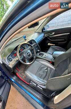 Седан Audi A6 2004 в 