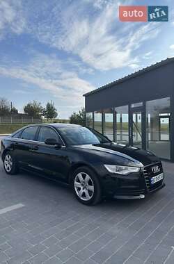 Седан Audi A6 2012 в  фото 2 Седан Audi A6 2012 в