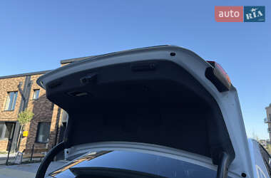 Седан Audi A6 2012 в 