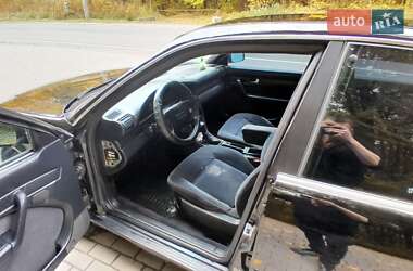 Седан Audi A6 1995 в  фото 23 Седан Audi A6 1995 в
