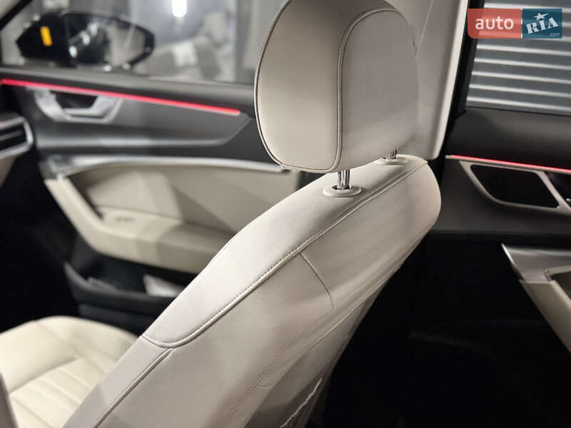 Седан Audi A6 2023 в Киеве