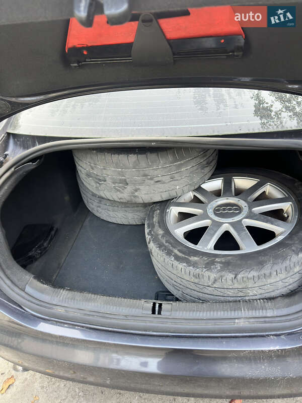 Седан Audi A6 2004 в Каменец-Подольском