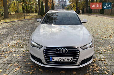Седан Audi A6 2015 в  фото 2 Седан Audi A6 2015 в